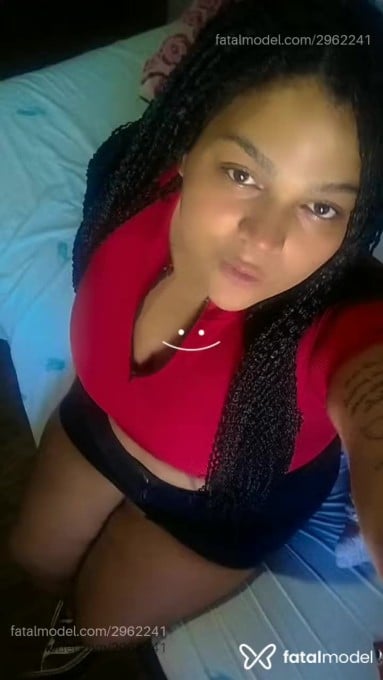 Acompanhante mulher com cabelo castanho de olhos castanhos - Kauhh Acompanhante mulher com cabelo castanho de olhos castanhos - Kauhh
