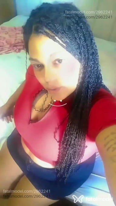 Acompanhante mulher com cabelo castanho de olhos castanhos - Kauhh Acompanhante mulher com cabelo castanho de olhos castanhos - Kauhh
