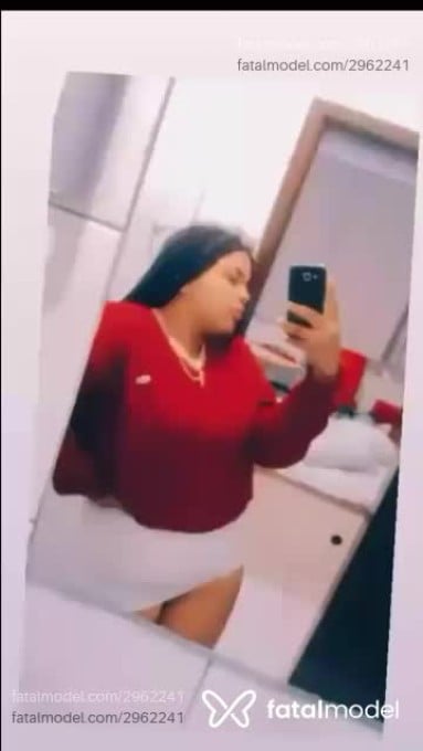 Acompanhante mulher com cabelo castanho de olhos castanhos - Kauhh Acompanhante mulher com cabelo castanho de olhos castanhos - Kauhh