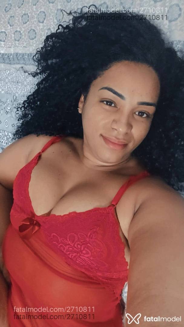 Acompanhante mulher morena (o) de olhos castanhos - Liz