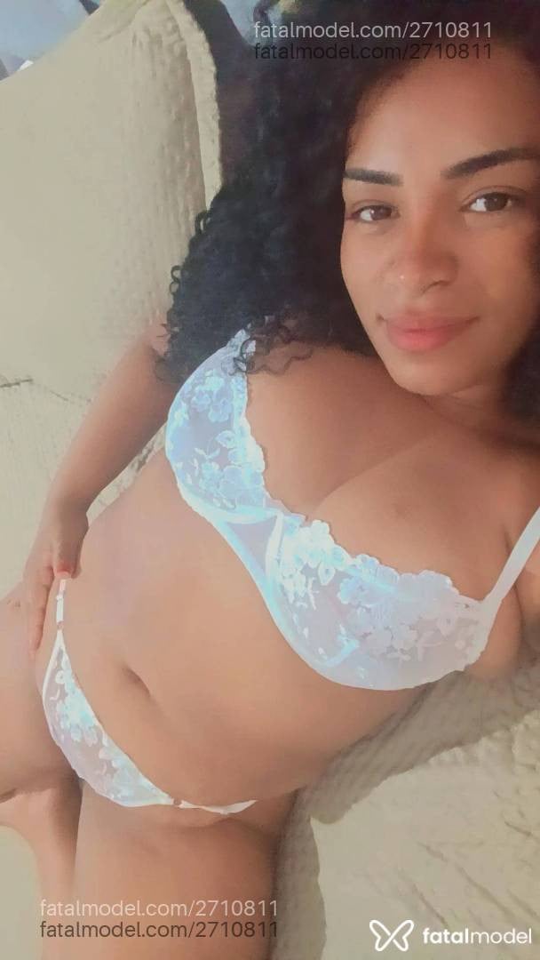 Acompanhante mulher morena (o) de olhos castanhos - Sara Lins