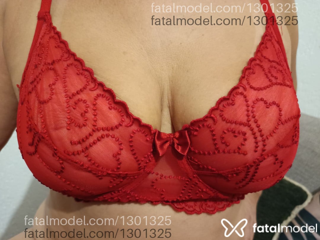 Acompanhante mulher morena (o) de olhos castanhos em Bauru - Mel Maya