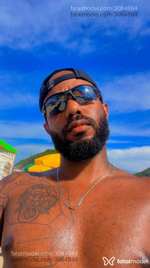 Acompanhante homem com cabelo castanho de olhos pretos em Rio de Janeiro - Vasconcellos