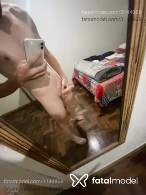 Acompanhante homem morena (o) de olhos mel em Caxias do Sul - Cleiton