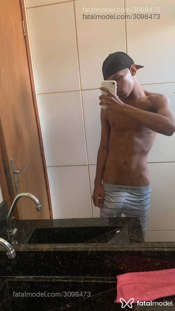 Acompanhante homem morena (o) de olhos pretos em Valparaíso de Goiás Acompanhante homem morena (o) de olhos pretos em Valparaíso de Goiás - Kaio Moreira