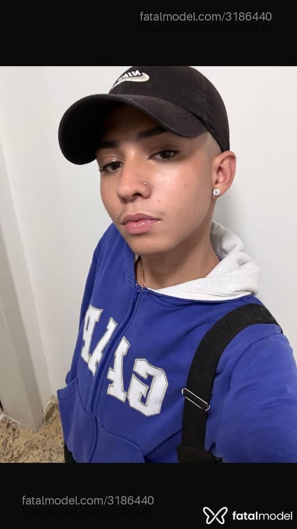 Acompanhante homem morena (o) de olhos castanhos em São Paulo Acompanhante homem morena (o) de olhos castanhos em São Paulo - Beijamim
