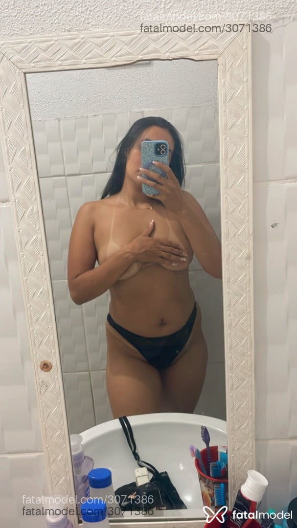Acompanhante mulher morena (o) de olhos castanhos em Virtual - Karol