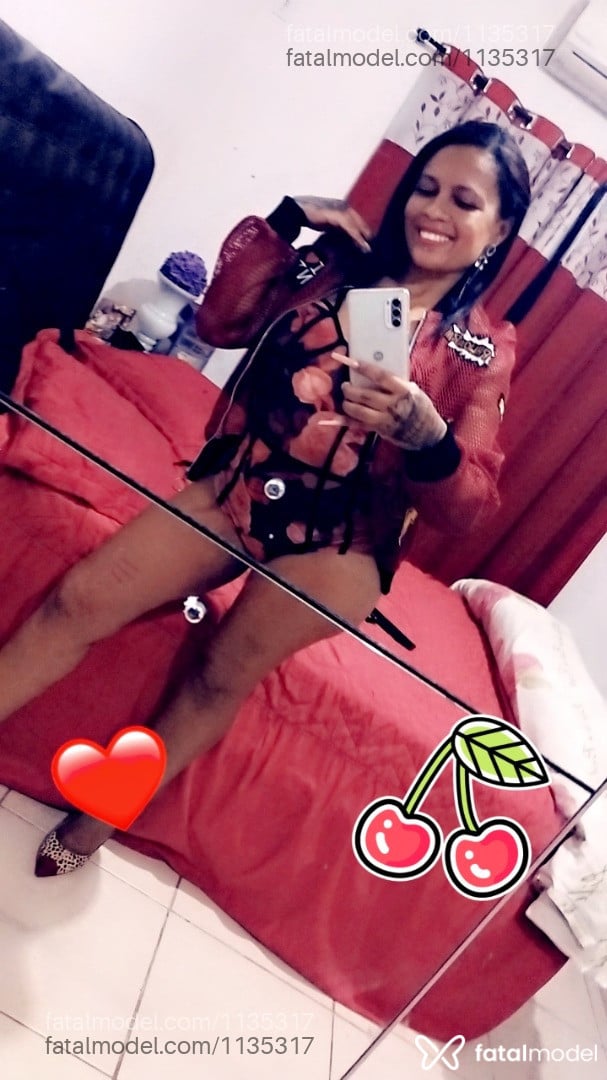 Acompanhante mulher com cabelo castanho de olhos castanhos - Camila Barros Acompanhante mulher com cabelo castanho de olhos castanhos - Camila Barros
