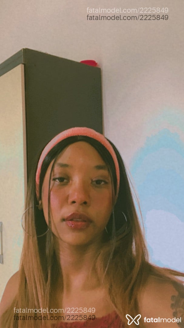 Acompanhante mulher com cabelo castanho de olhos castanhos em Campinas - Nicoly Caroline