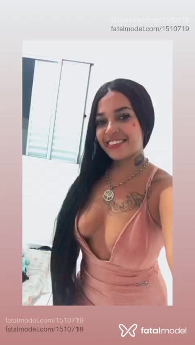 Acompanhante mulher morena (o) de olhos castanhos em Ubatuba - Valentina
