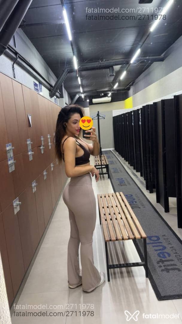 Acompanhante mulher morena (o) de olhos mel em São Paulo - Valentina
