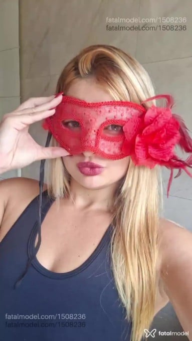 Acompanhante mulher loira (o) de olhos verdes - Stella