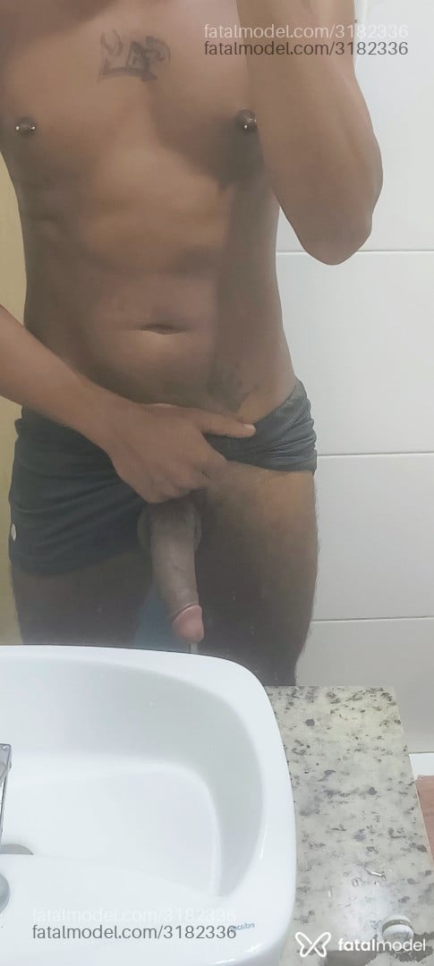 Acompanhante homem morena (o) de olhos pretos em Belo Horizonte - Loaas Dreads