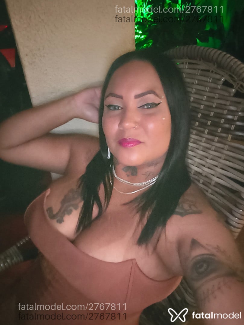 Acompanhante mulher com cabelo castanho de olhos cinza em Cassilândia Acompanhante mulher com cabelo castanho de olhos cinza em Cassilândia - Kellynha Reys