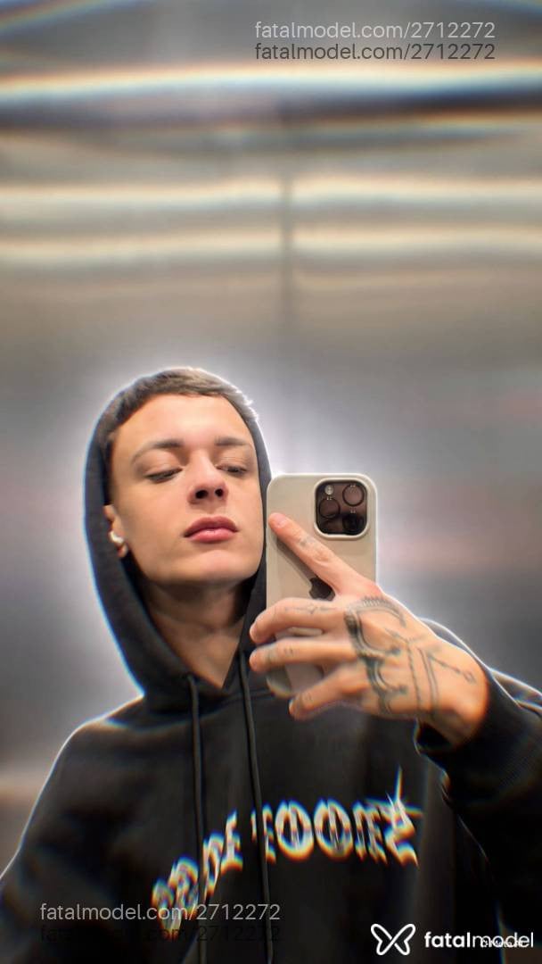 Acompanhante homem com cabelo castanho de olhos mel - Alvaro