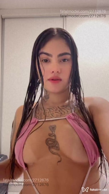 Acompanhante mulher loira (o) de olhos pretos - Isabela