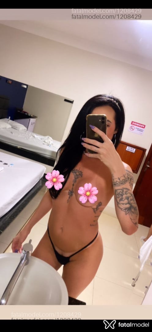 Acompanhante homem trans morena (o) de olhos pretos em Aparecida de Goiânia - Thiffannyjapah