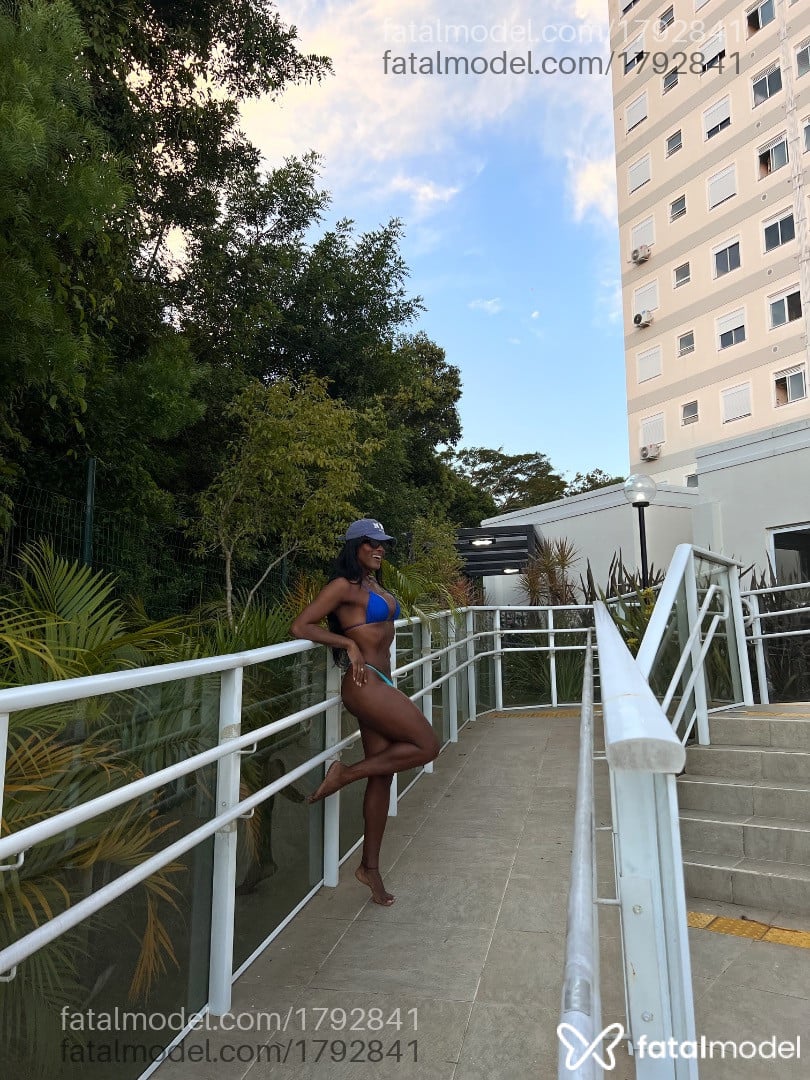 Acompanhante mulher trans morena (o) de olhos pretos em Rio de Janeiro - Estela