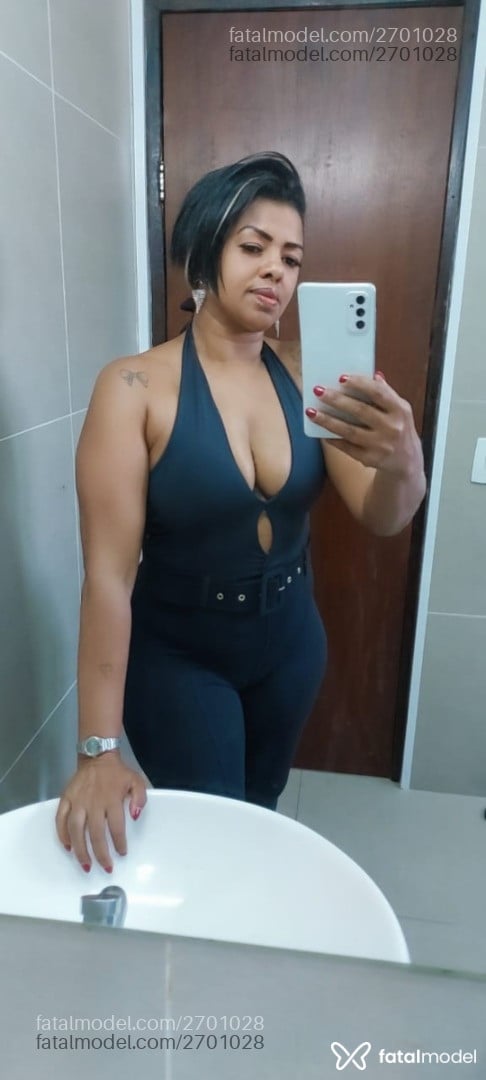 Acompanhante mulher morena (o) de olhos pretos em Osasco Acompanhante mulher morena (o) de olhos pretos em Osasco - Yasmin