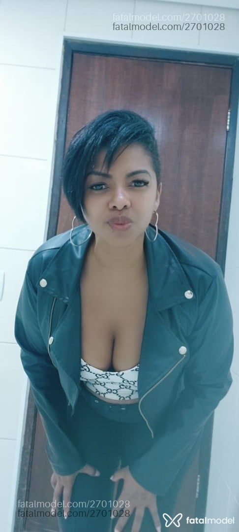Acompanhante mulher morena (o) de olhos pretos em Osasco Acompanhante mulher morena (o) de olhos pretos em Osasco - Yasmin