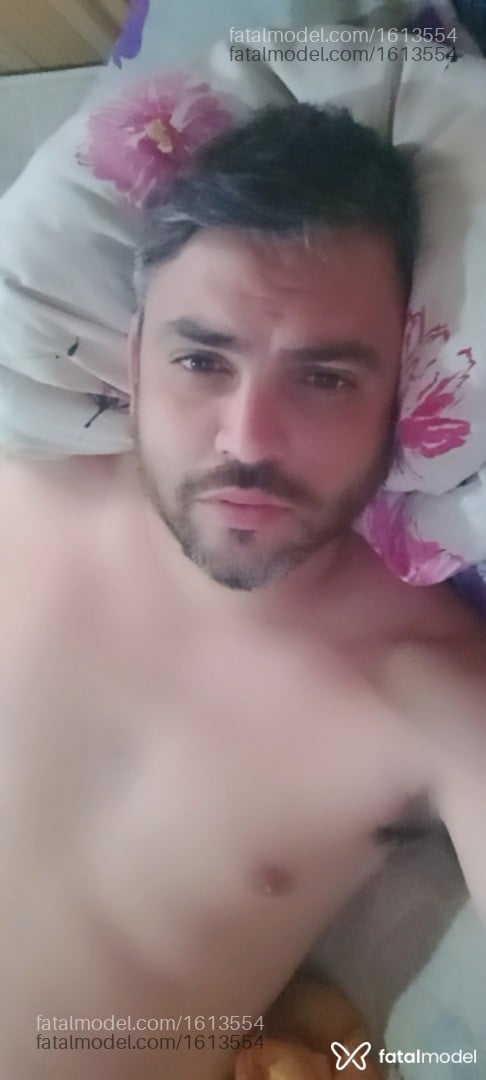 Acompanhante homem morena (o) de olhos castanhos em Tramandaí Acompanhante homem morena (o) de olhos castanhos em Tramandaí - Lucas