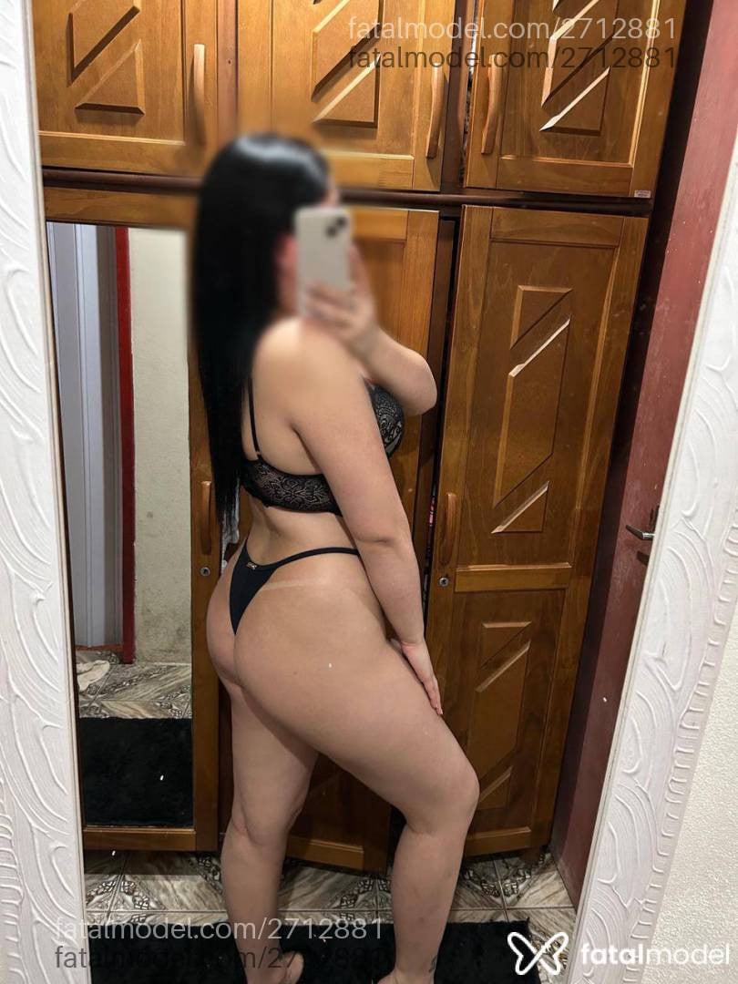 Acompanhante mulher morena (o) de olhos azuis - Alice
