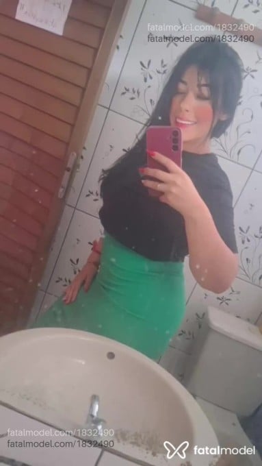 Acompanhante mulher morena (o) de olhos castanhos em Curitiba Acompanhante mulher morena (o) de olhos castanhos em Curitiba - Morena
