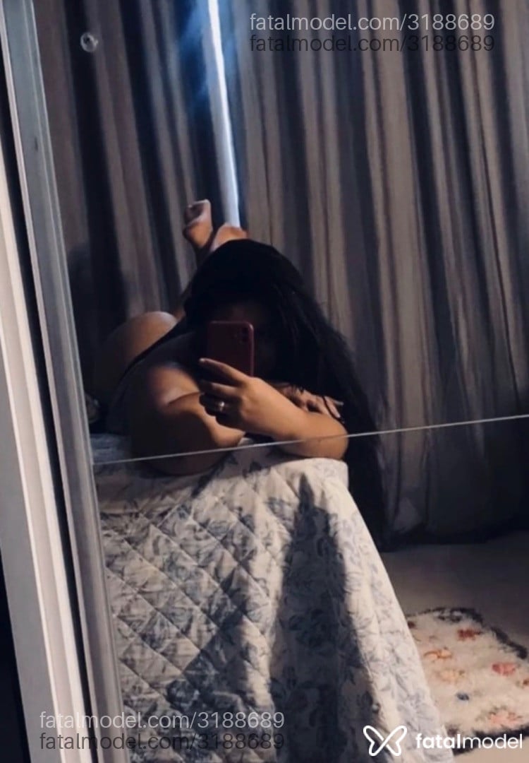 Acompanhante mulher morena (o) de olhos castanhos - Ana Beatriz