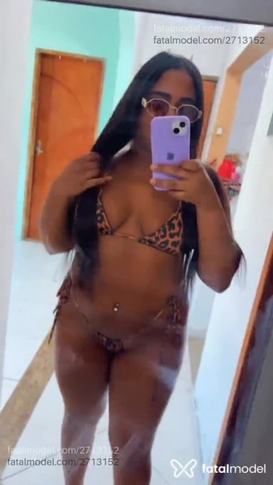 Acompanhante mulher morena (o) de olhos pretos em Macaé - Laysa
