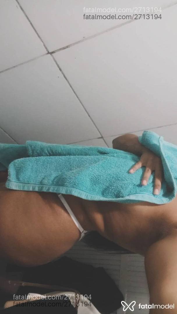 Acompanhante mulher morena (o) de olhos pretos - Larissa Acompanhante mulher morena (o) de olhos pretos - Larissa