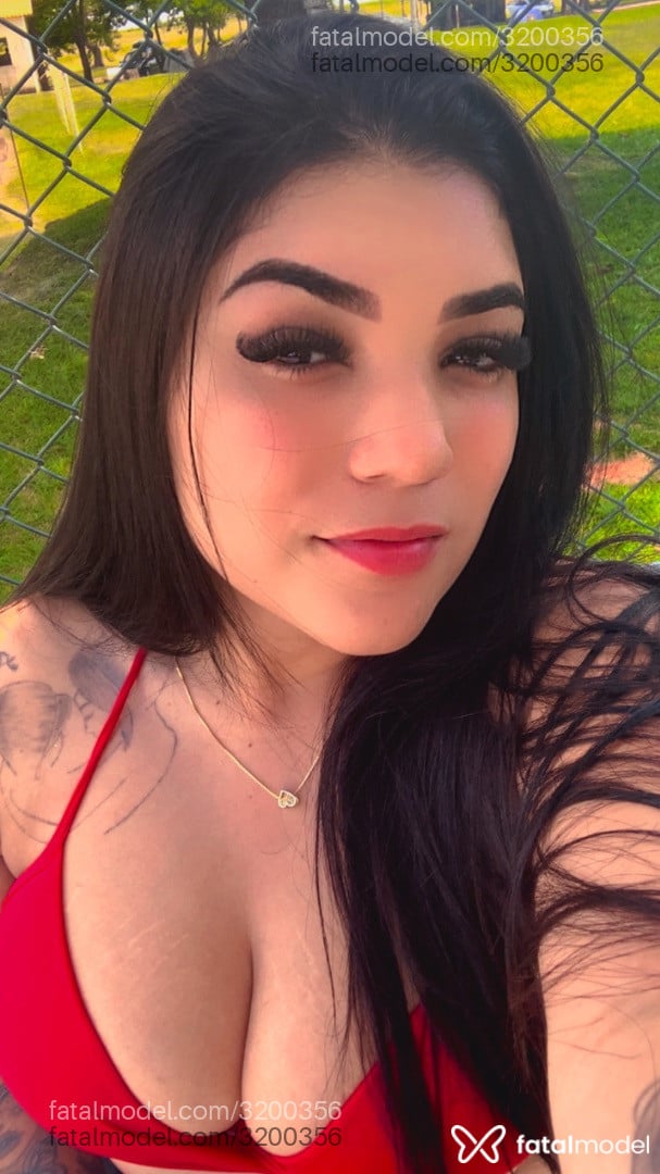 Acompanhante mulher morena (o) de olhos pretos em Curitiba - Thay Martins