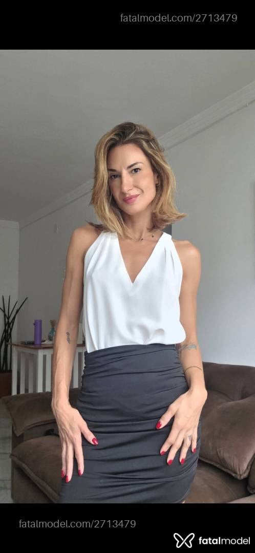 Acompanhante mulher com cabelo castanho de olhos castanhos - Deb Bellavita
