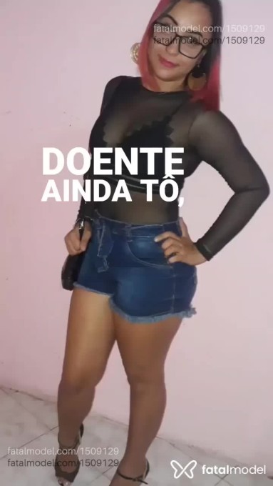 Acompanhante mulher com cabelo colorido de olhos castanhos em Guanambi - Kamillas House
