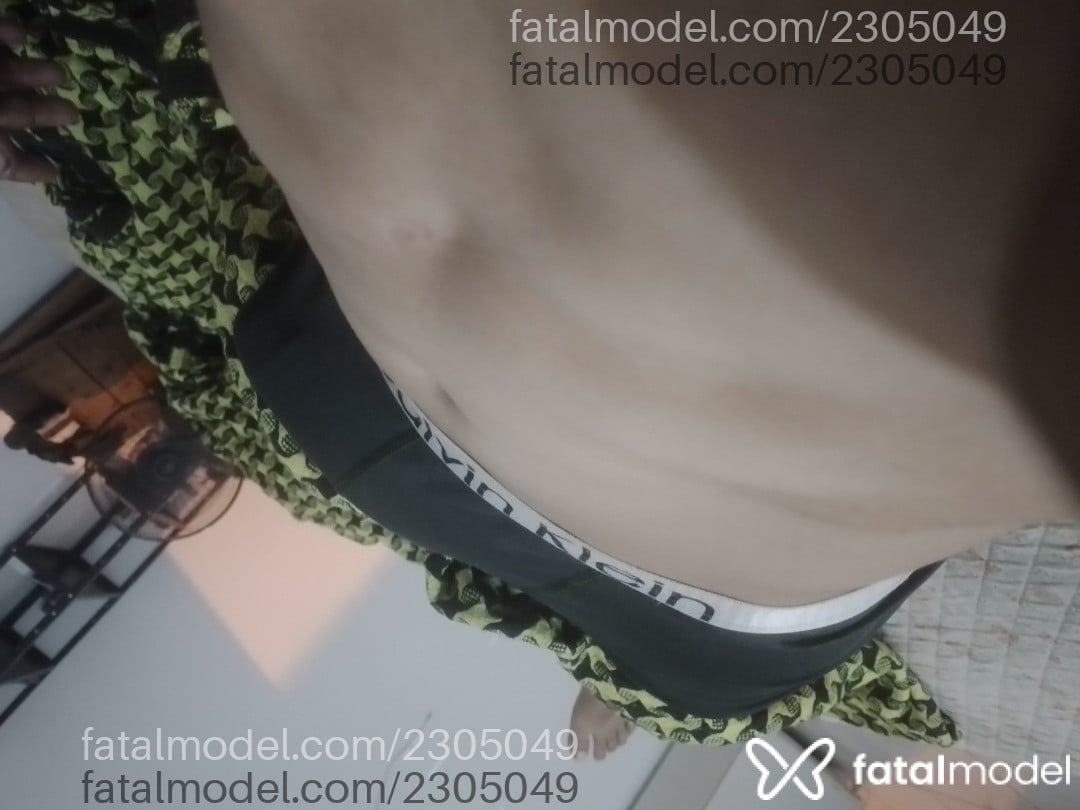 Acompanhante homem com cabelo castanho de olhos pretos em Barra Velha Acompanhante homem com cabelo castanho de olhos pretos em Barra Velha - Wendel