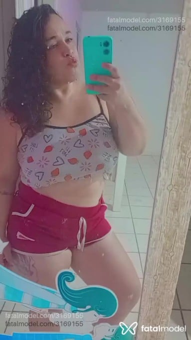 Acompanhante mulher com cabelo castanho de olhos mel em Viamão - Pietra Silva