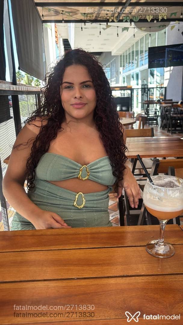 Acompanhante mulher ruiva (o) de olhos pretos em Marília Acompanhante mulher ruiva (o) de olhos pretos em Marília - Sophi