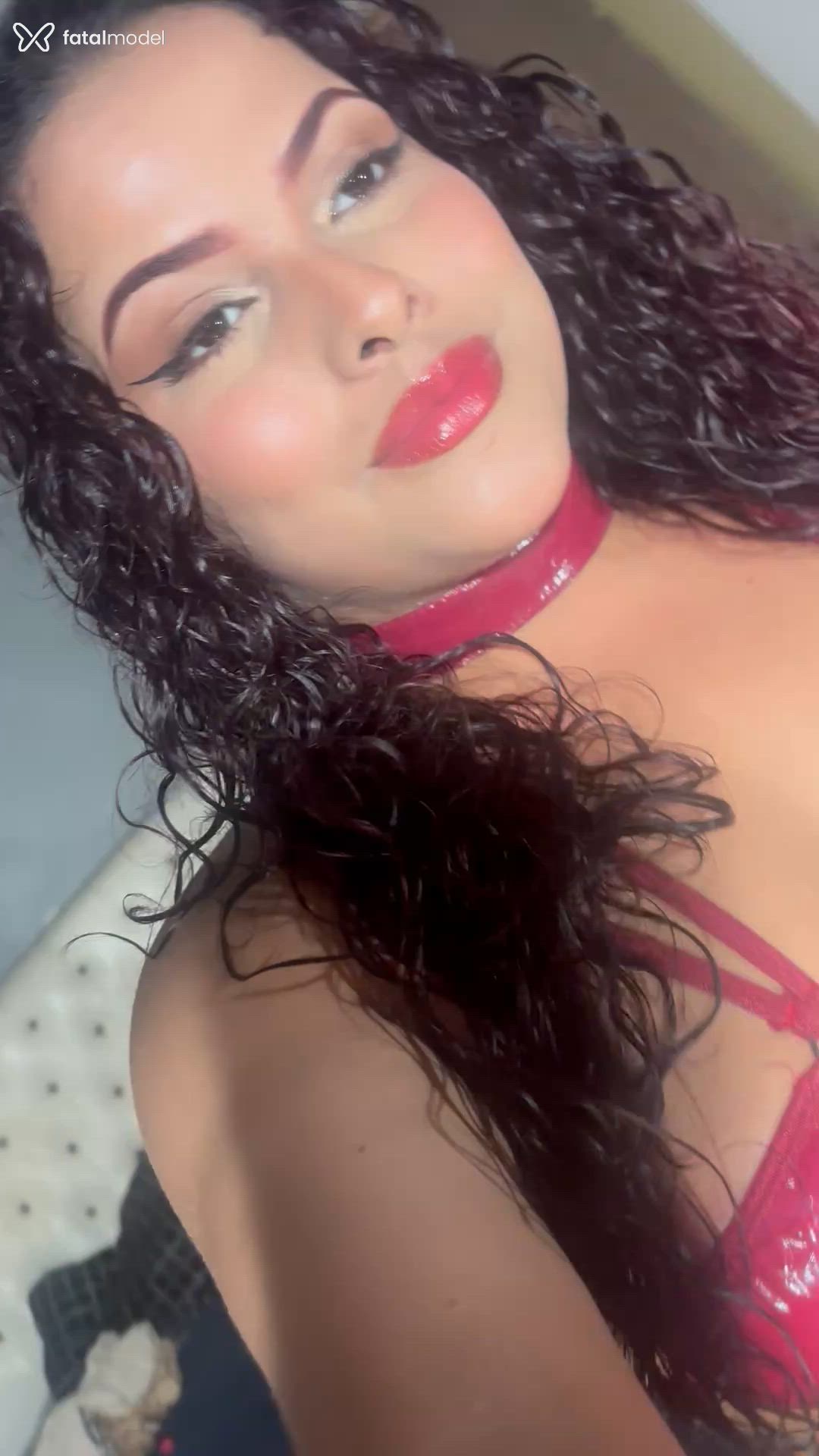 Acompanhante mulher ruiva (o) de olhos pretos - Sophi