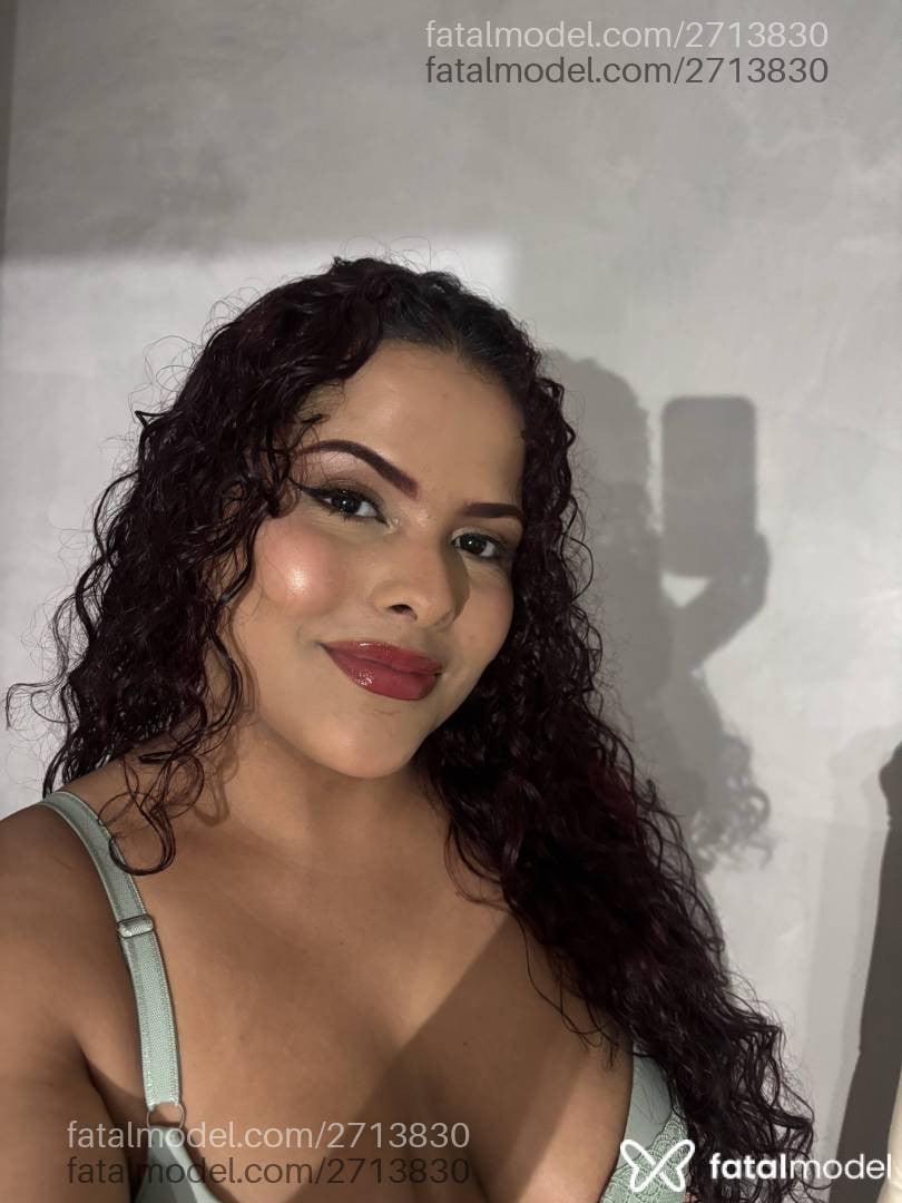 Acompanhante mulher ruiva (o) de olhos pretos em Marília - Sophi