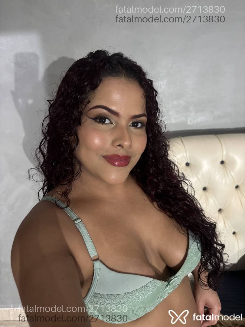 Acompanhante mulher ruiva (o) de olhos pretos em Marília - Sophi