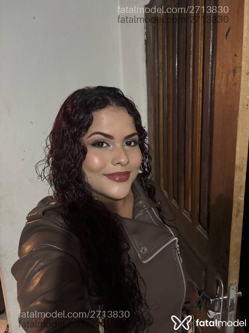 Acompanhante mulher ruiva (o) de olhos pretos em Marília Acompanhante mulher ruiva (o) de olhos pretos em Marília - Sophi