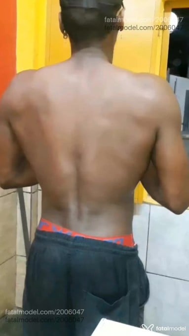 Acompanhante homem morena (o) de olhos castanhos em Taquaritinga - Santinon