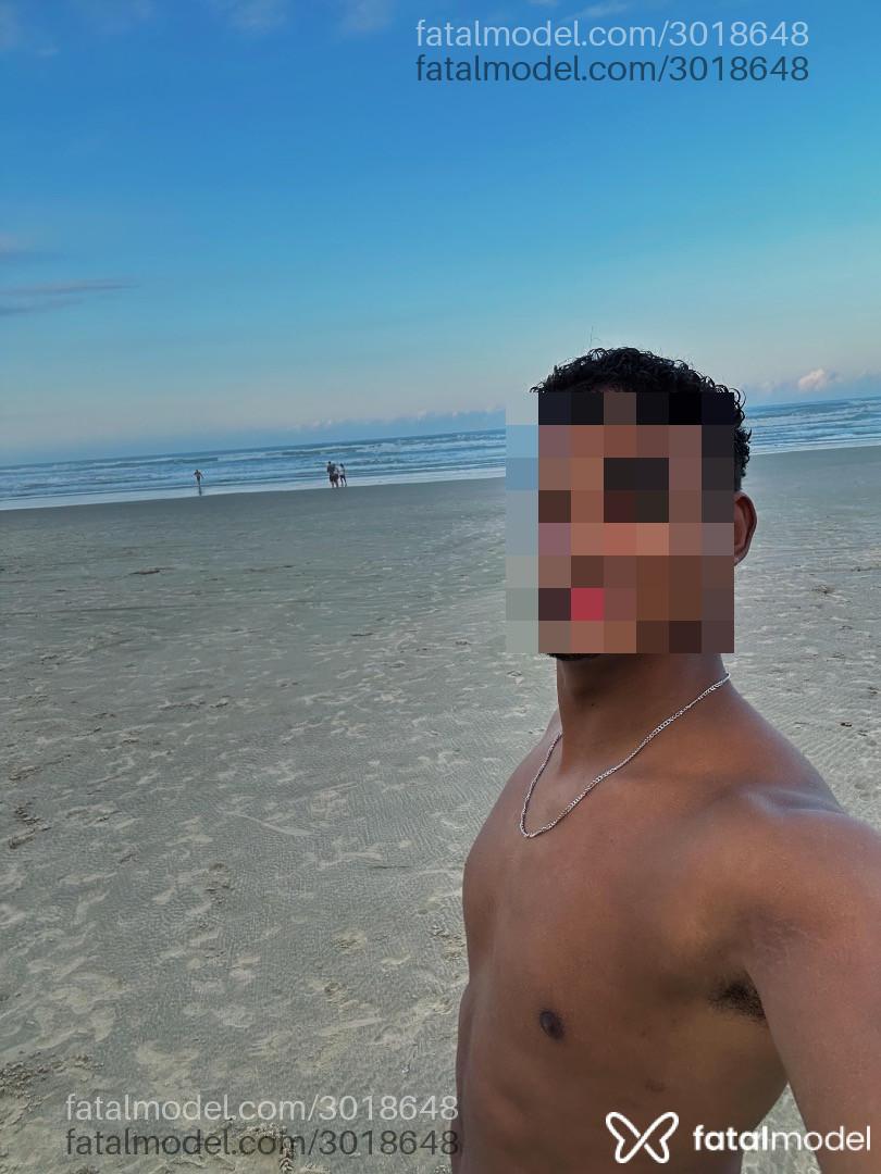 Acompanhante homem com cabelo castanho de olhos pretos - Gustavo Acompanhante homem com cabelo castanho de olhos pretos - Gustavo