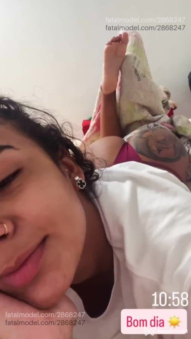 Acompanhante mulher com cabelo castanho de olhos castanhos em Brasília - Aurora Valentina