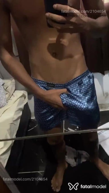Acompanhante homem morena (o) de olhos pretos em Rio de Janeiro - Telles