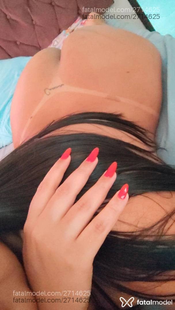 Acompanhante mulher morena (o) de olhos castanhos - Nicole Peixotto