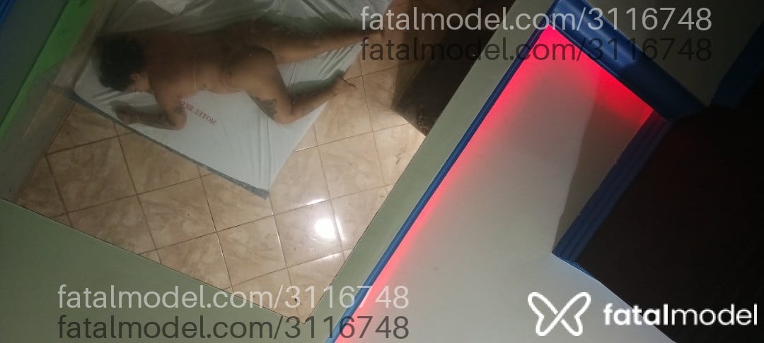 Acompanhante mulher morena (o) de olhos castanhos em Rio Verde Acompanhante mulher morena (o) de olhos castanhos em Rio Verde - Alerquina