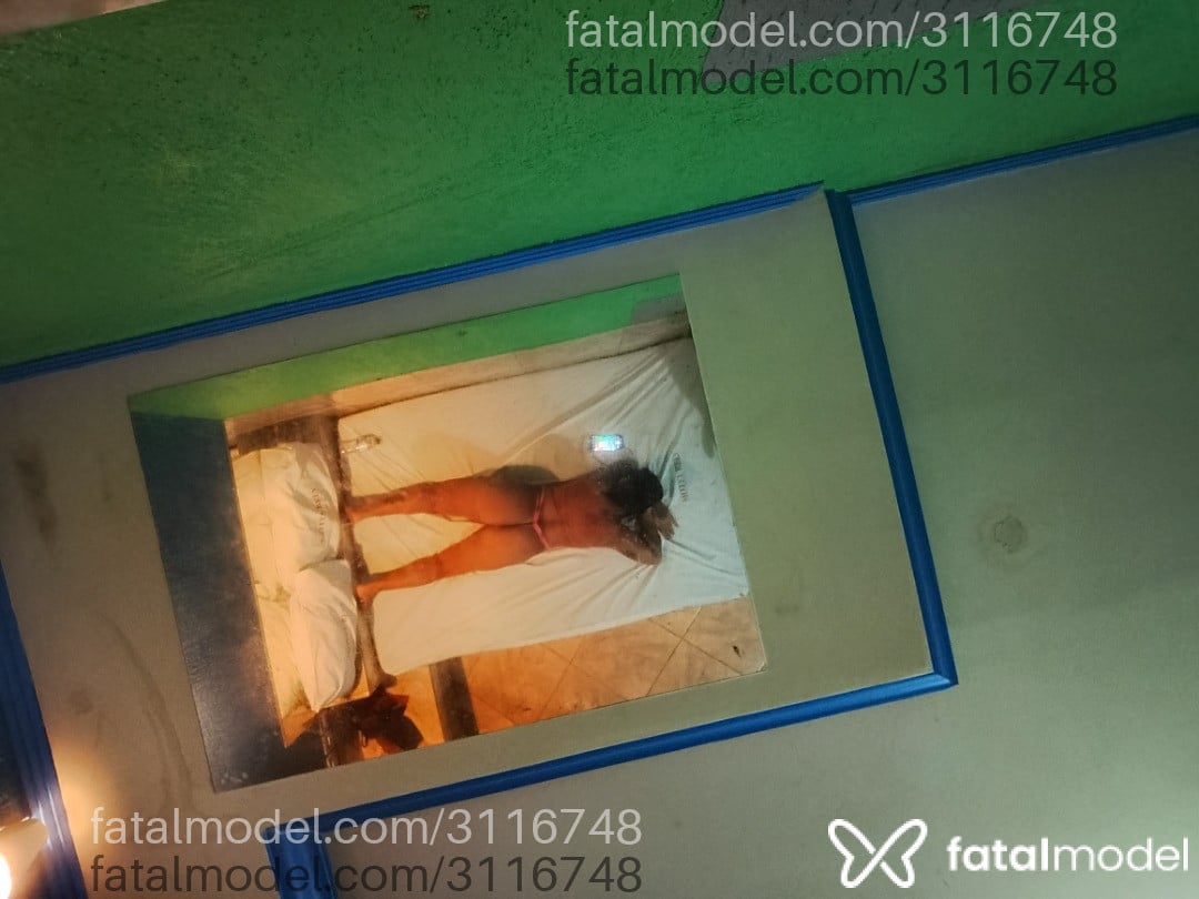 Acompanhante mulher morena (o) de olhos castanhos em Rio Verde Acompanhante mulher morena (o) de olhos castanhos em Rio Verde - Alerquina