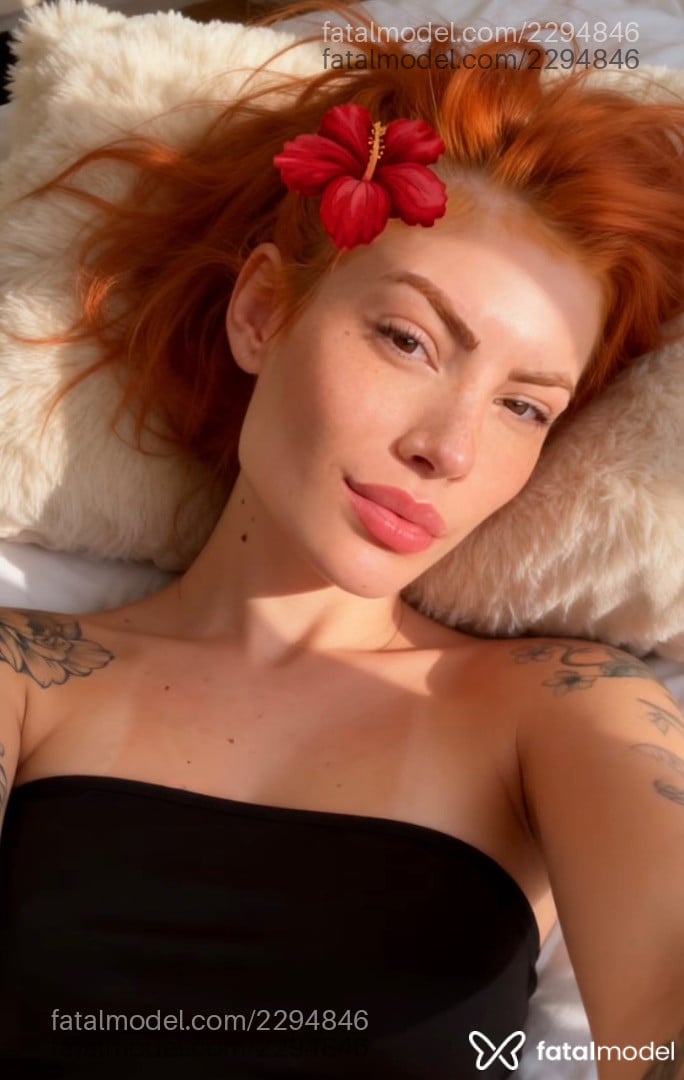Acompanhante mulher ruiva (o) de olhos mel em Curitiba - Angelie