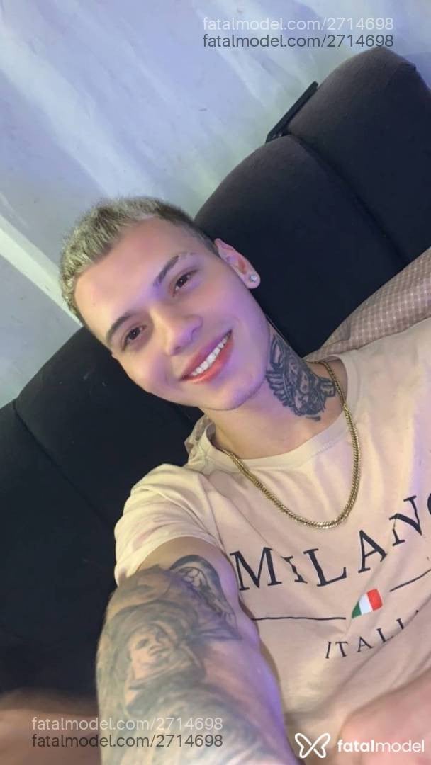 Acompanhante homem com cabelo castanho de olhos castanhos - Gabriel Nunes