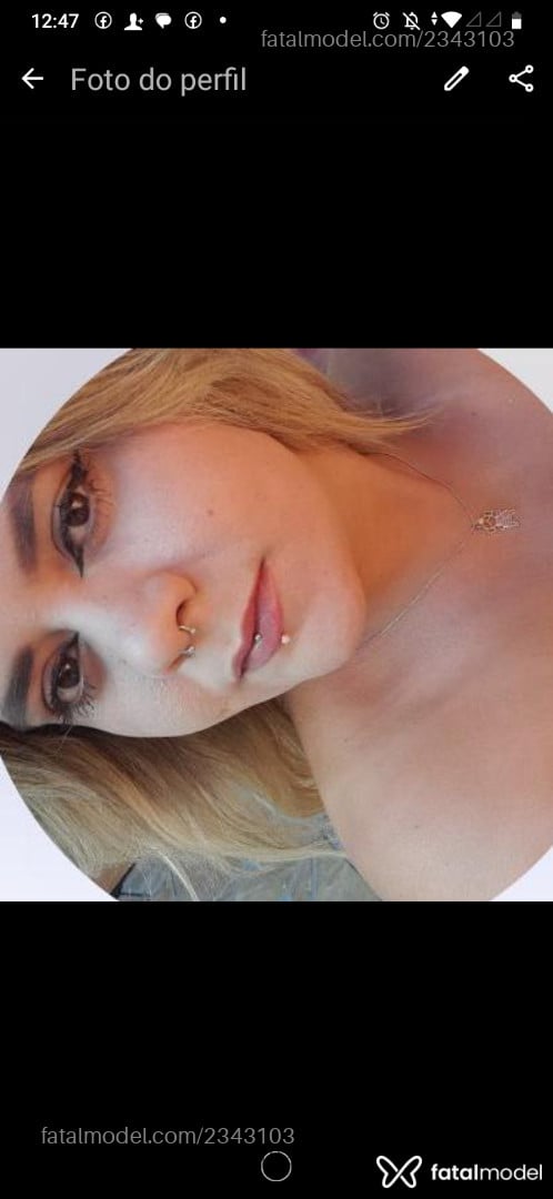 Acompanhante mulher loira (o) de olhos mel em Caçador - Dhessika